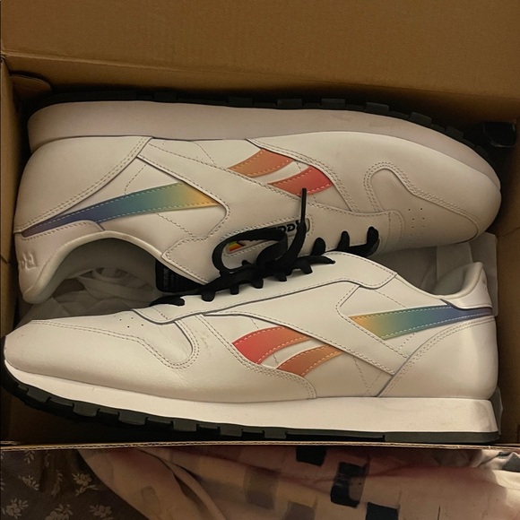 Reebok White Sneakers with Multicolor Accents - Picture 1 of 3